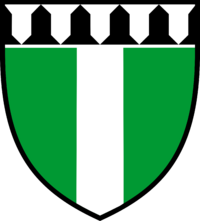 Auf grünem Schild ein silberner Balken, das Schildhaupt von weiß-schwarzem Eisenhutfeh